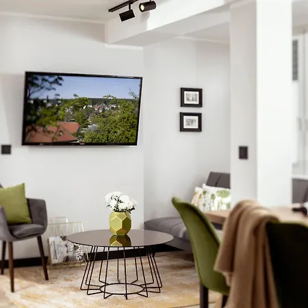 Berg Und Tal & شقة فندقية 4*